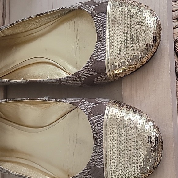 🌻 COACH SHINE SIGNATURE LOGO FLATS. - Picture 4 of 13